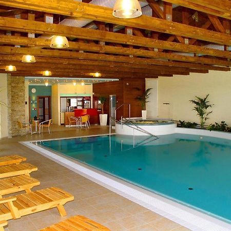Wellness Hotel Happy Star Hnanice  Εξωτερικό φωτογραφία