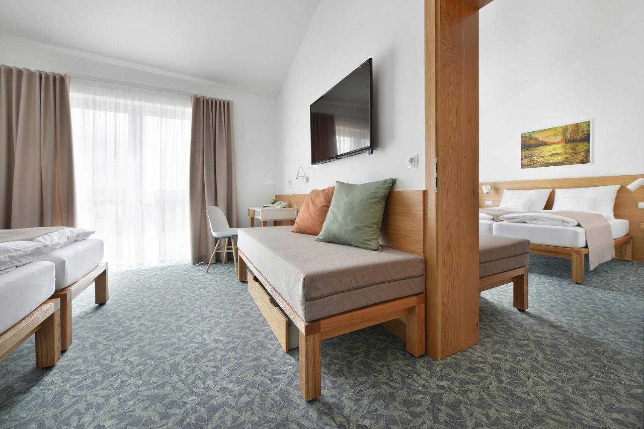 Wellness Hotel Happy Star Hnanice  Εξωτερικό φωτογραφία