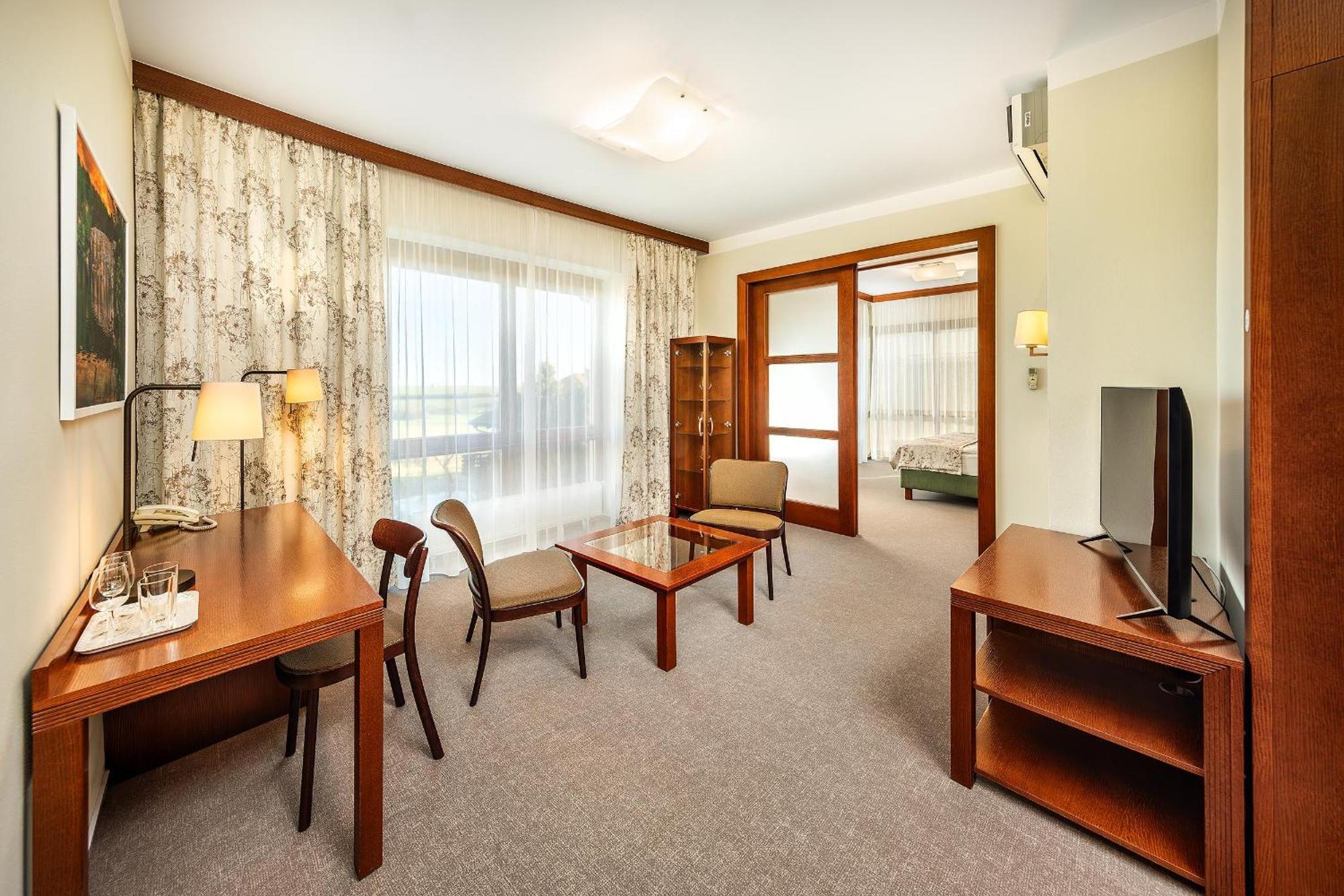 Wellness Hotel Happy Star Hnanice  Εξωτερικό φωτογραφία