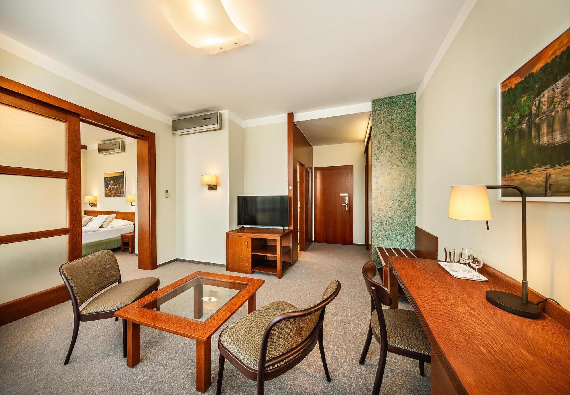 Wellness Hotel Happy Star Hnanice  Εξωτερικό φωτογραφία