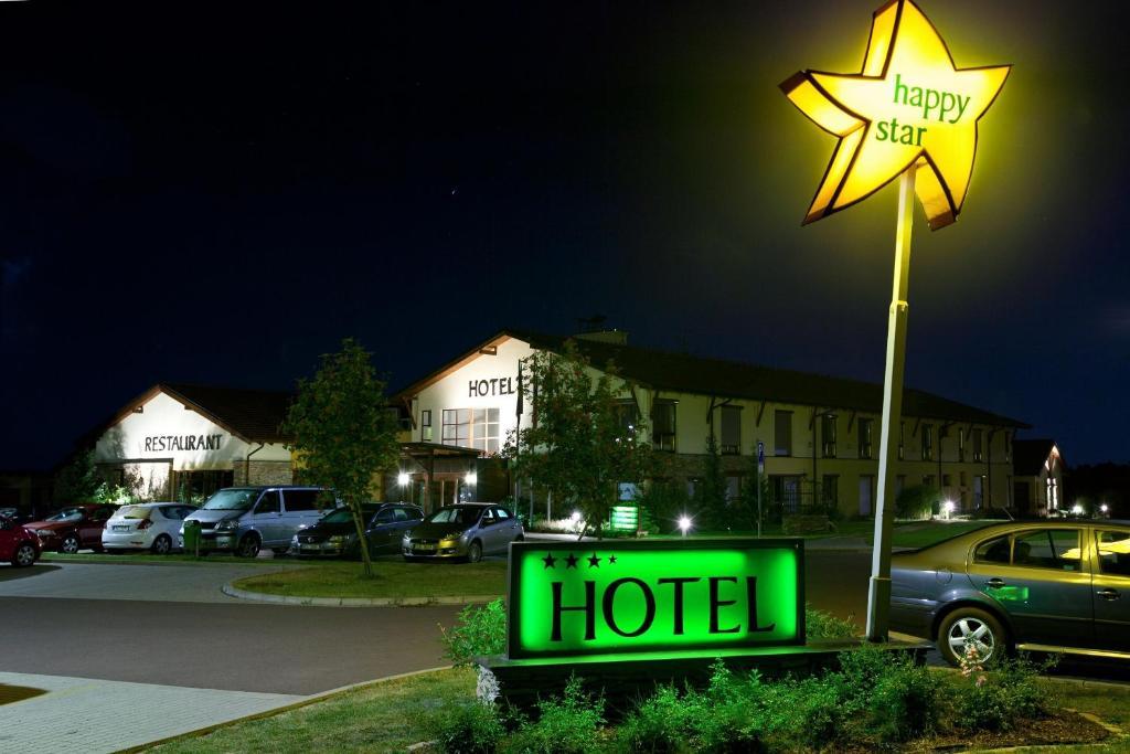 Wellness Hotel Happy Star Hnanice  Εξωτερικό φωτογραφία