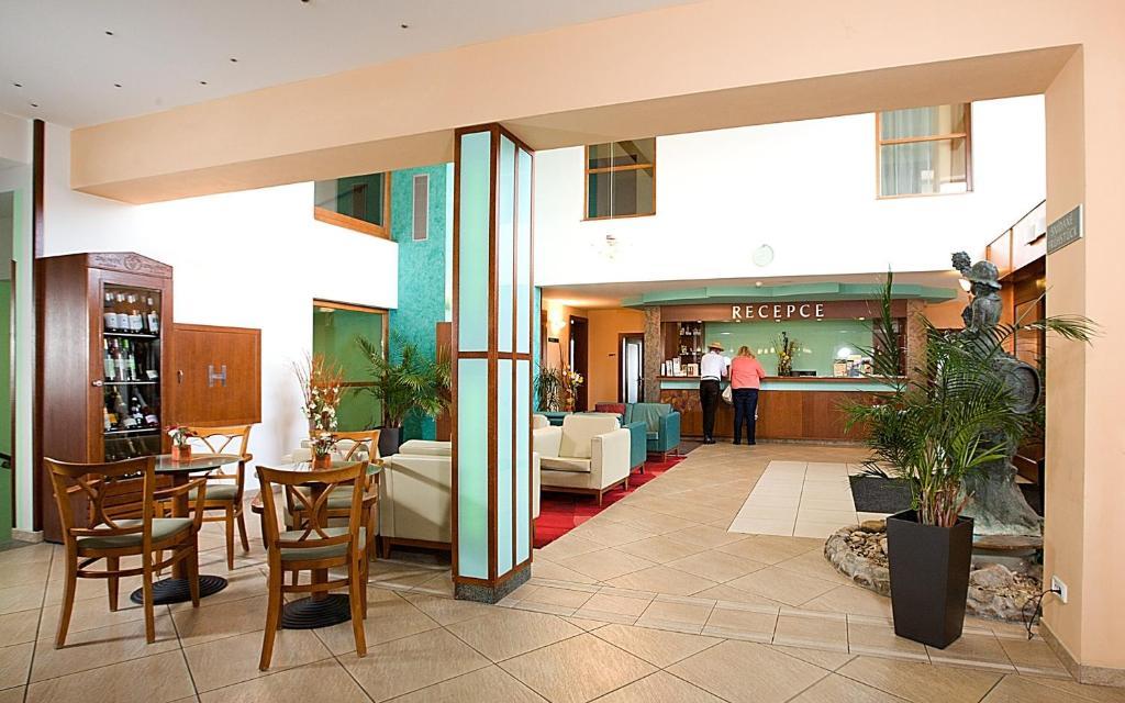Wellness Hotel Happy Star Hnanice  Εξωτερικό φωτογραφία